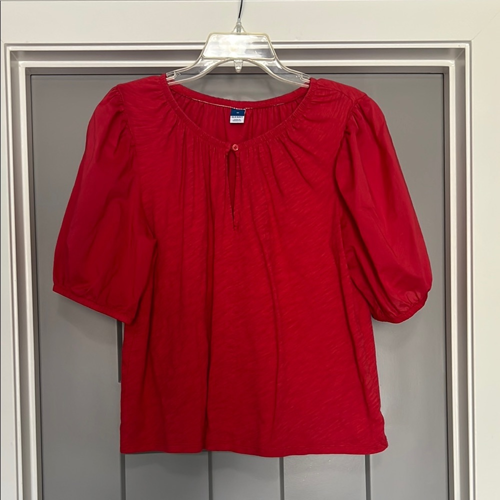 Old Navy Woman’s Top Size Medium